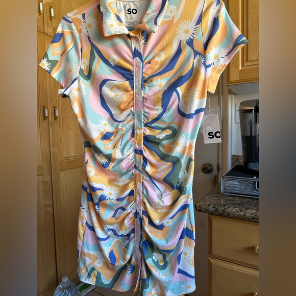 Multicolored daisy mini dress size Large - Picture 8 of 8